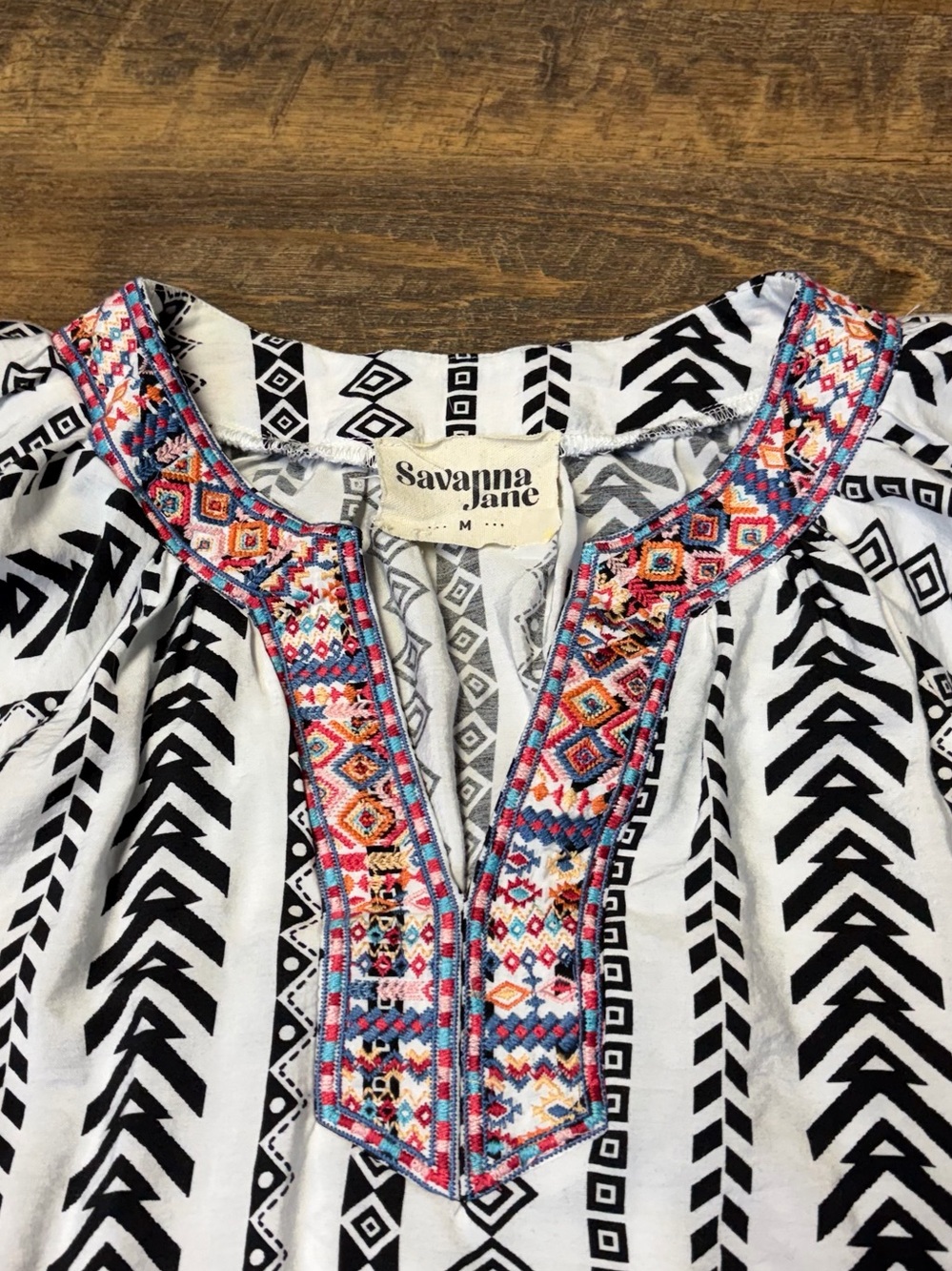 Savanna Jane Boho Embroidered Peasant Top Womens Medium Floral Bell Sleeve Rayon - Picture 2 of 10